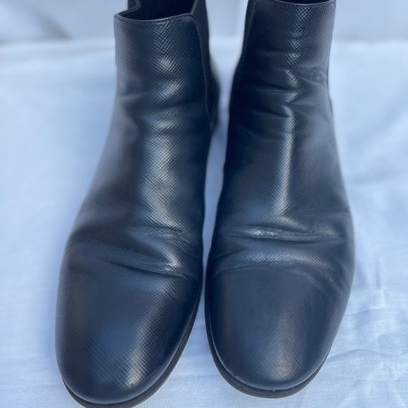 PRADA Mens leather chelsea black boots. Size 10. main image 6